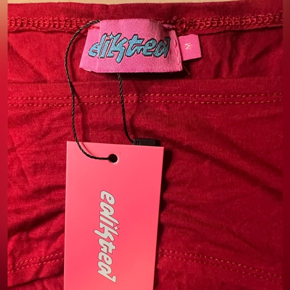 EDIKTED Lara Cut Out Twist Front Top in Burgundy Size M - Picture 6 of 7